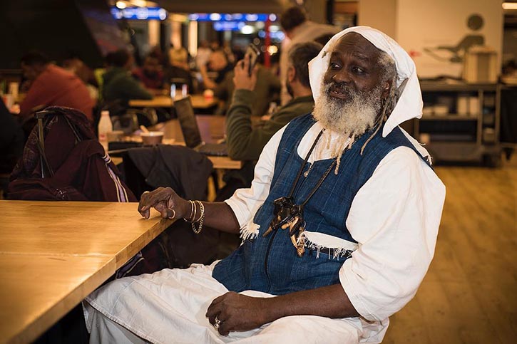 Jaja - MALI - 100 faces 100 countries - 100 лиц из 100 стран в аэропорту Стамбула. Полная версия Jaja - MALI - 100 faces 100 countries - 100 лиц из 100 стран в аэропорту Стамбула. Полная версия