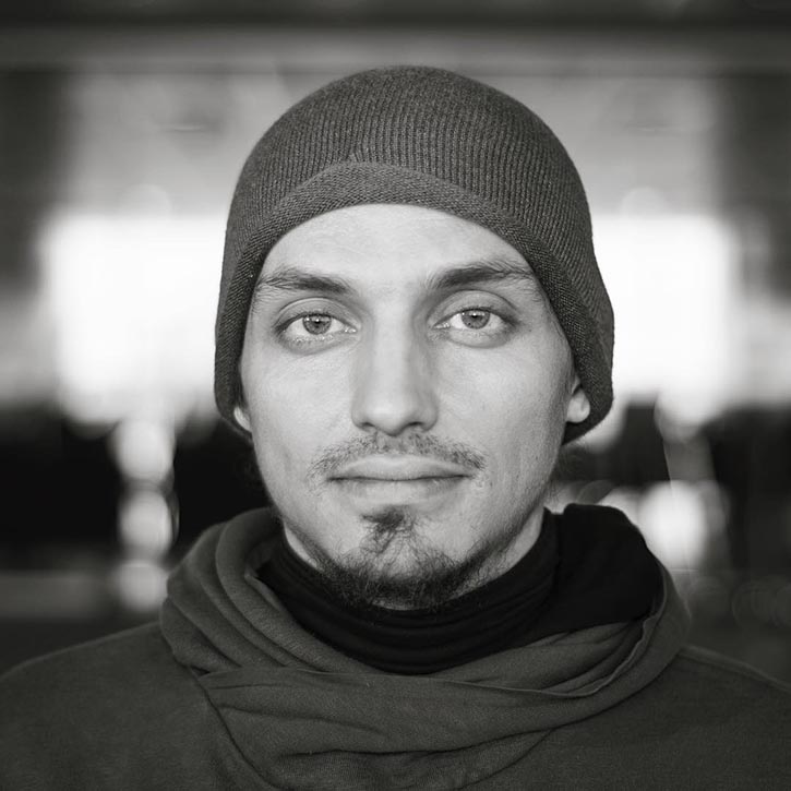 Robert - RUSSIA - 100 faces 100 countries - 100 лиц из 100 стран в аэропорту Стамбула. Полная версия Robert - RUSSIA - 100 faces 100 countries - 100 лиц из 100 стран в аэропорту Стамбула. Полная версия