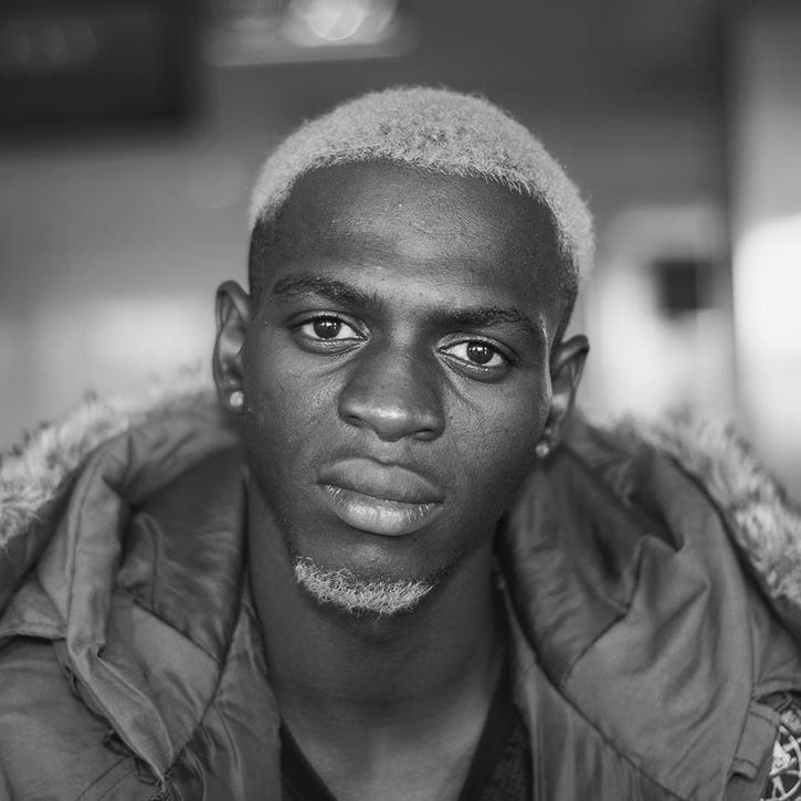 Messi - CAMEROON - 100 faces 100 countries - 100 лиц из 100 стран в аэропорту Стамбула. Полная версия Messi - CAMEROON - 100 faces 100 countries - 100 лиц из 100 стран в аэропорту Стамбула. Полная версия