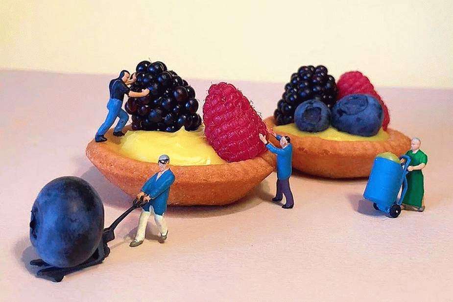 Вкусный миниатюрный мир в одном десерте